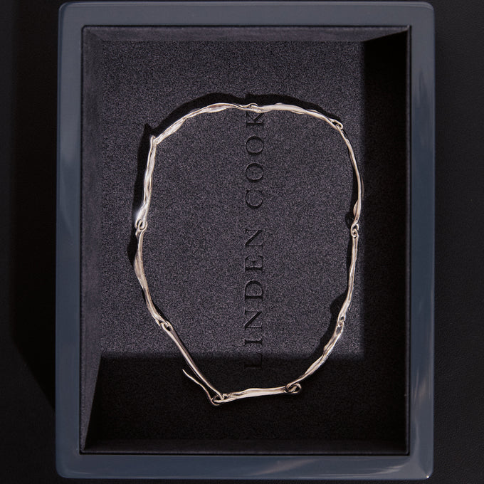 Sculpt Necklace | White Gold