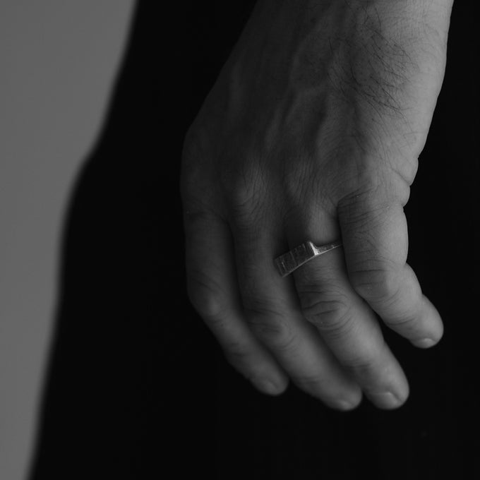 Curved Veil Ring | Silver