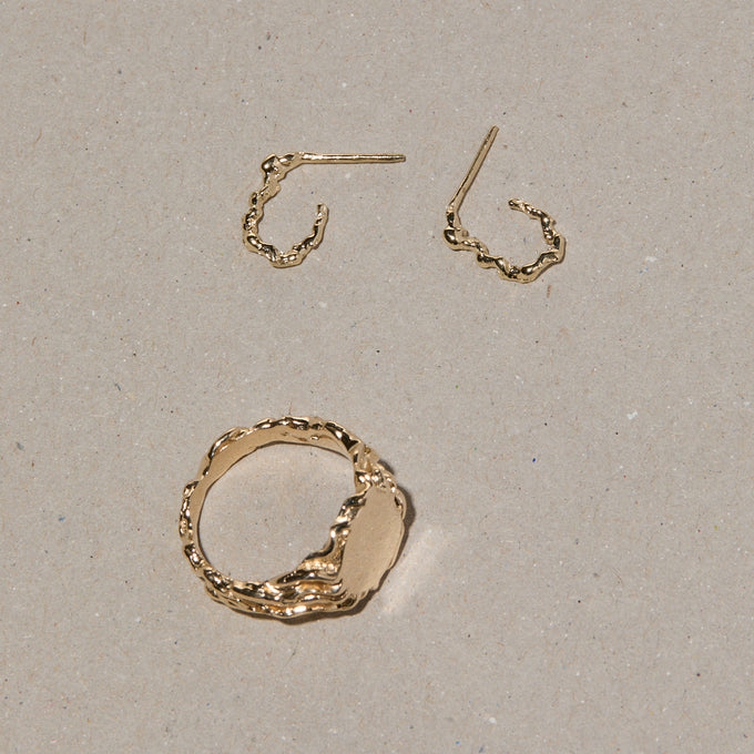 Sculpt Signet Ring | Solid Yellow Gold