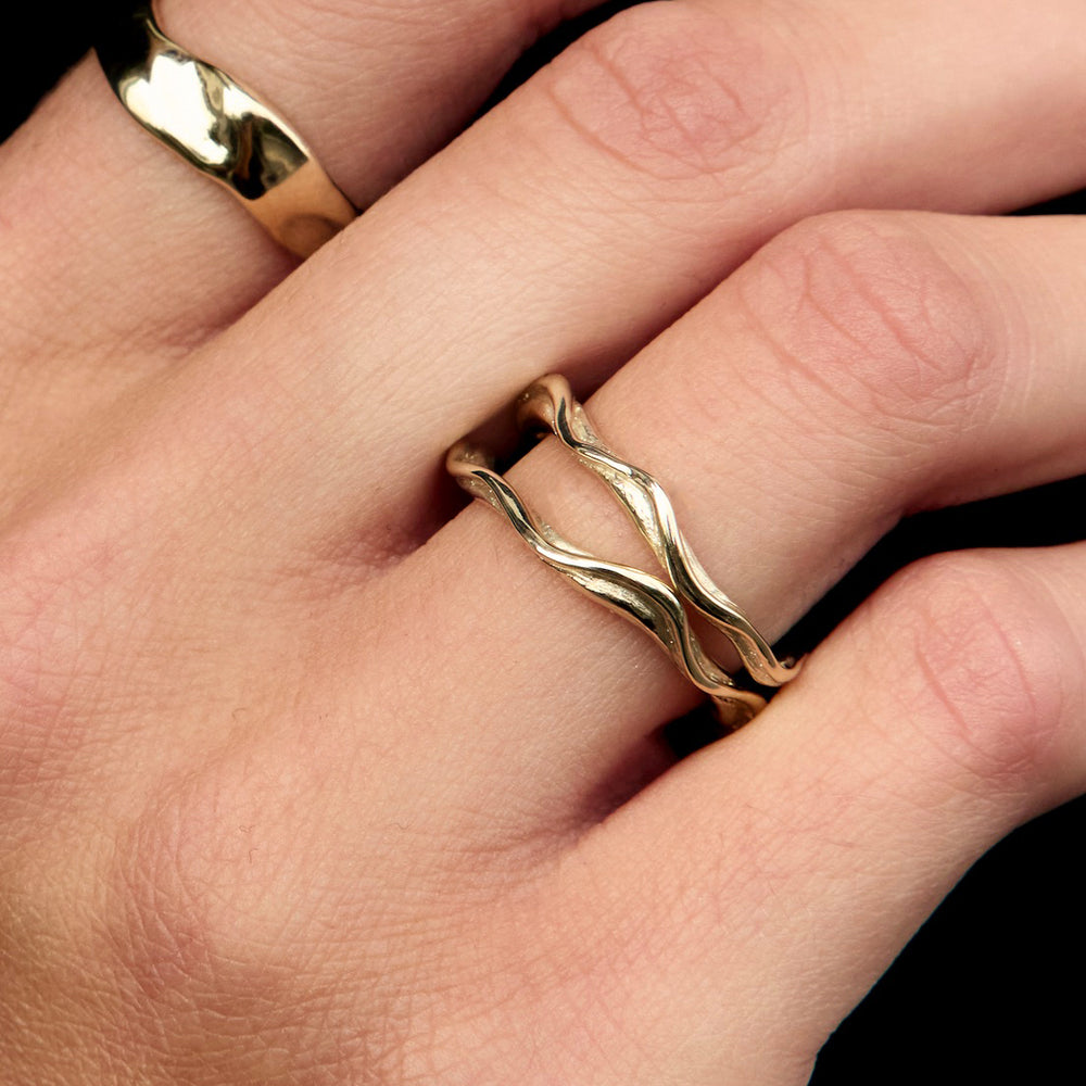 Delicate Sculpt Ring | Yellow Gold