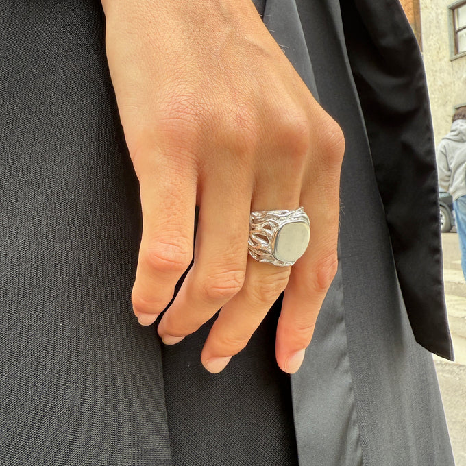 Ivy Signet Ring | Silver