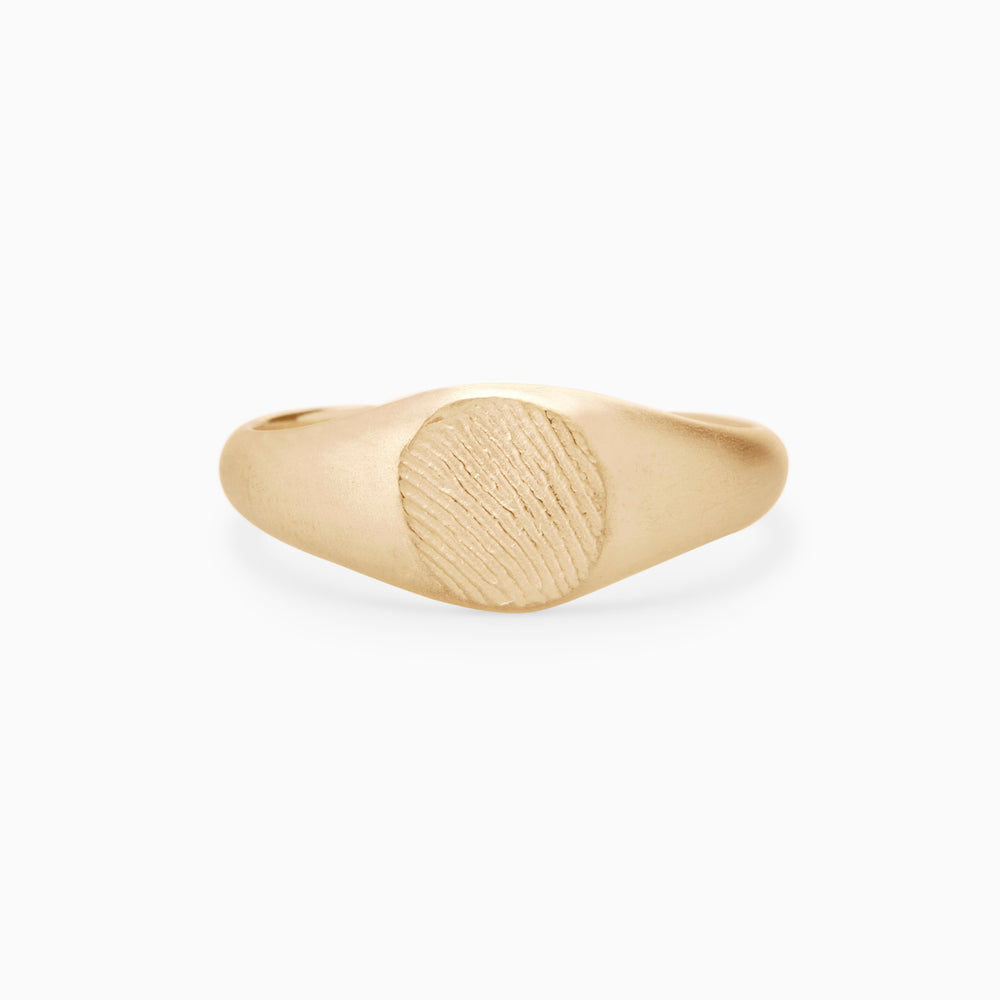 Impression™ Petite Signet Ring | Yellow Gold