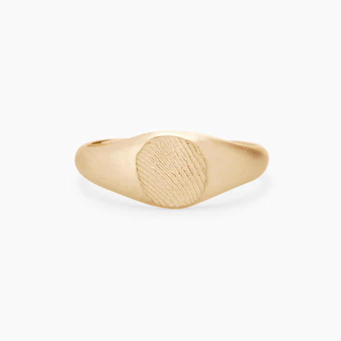 Impression™ Petite Signet Ring | Yellow Gold