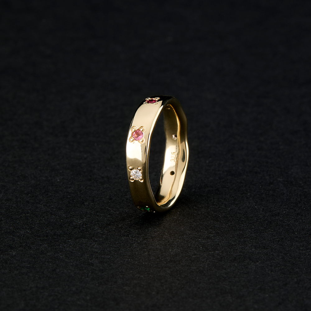 Signature Stone Band Ring | Solid Yellow Gold