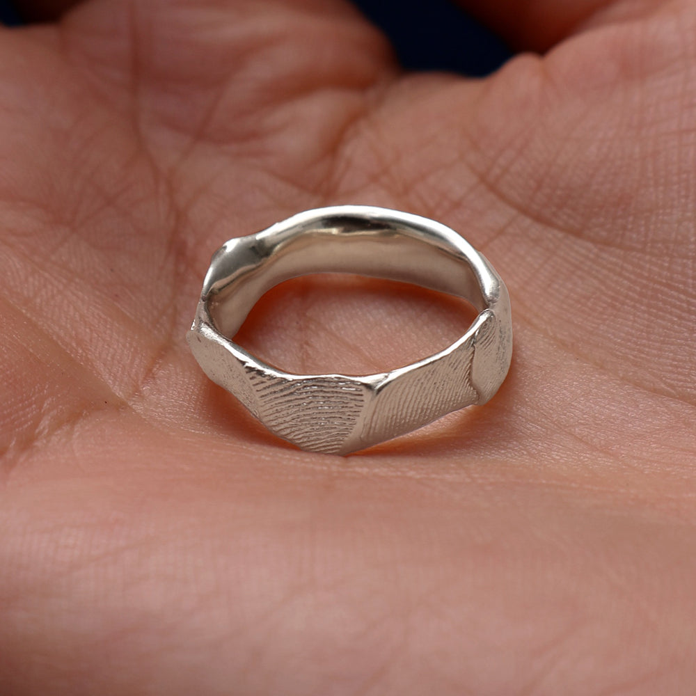 Impression™ Wave Ring | White Gold