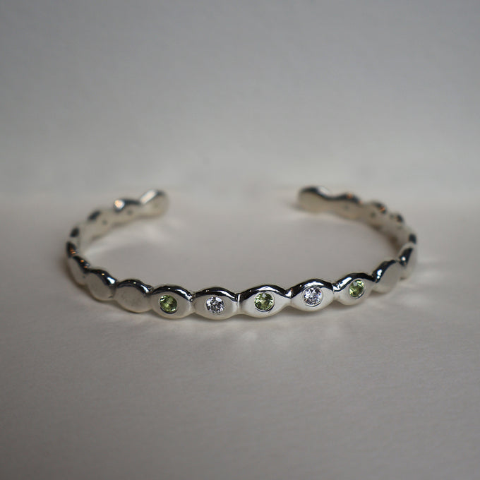 Pebble Stone Cuff  | Silver