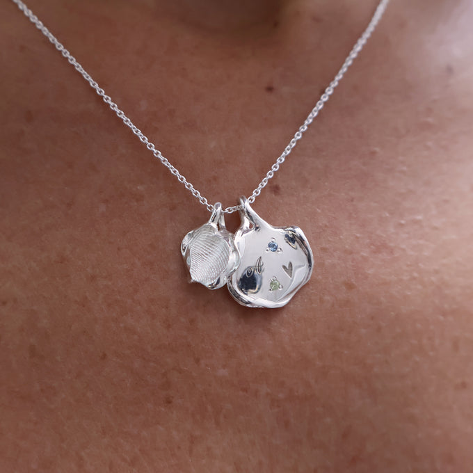 Mini Custom Wave Pendant (Stone & Engraving) | Silver