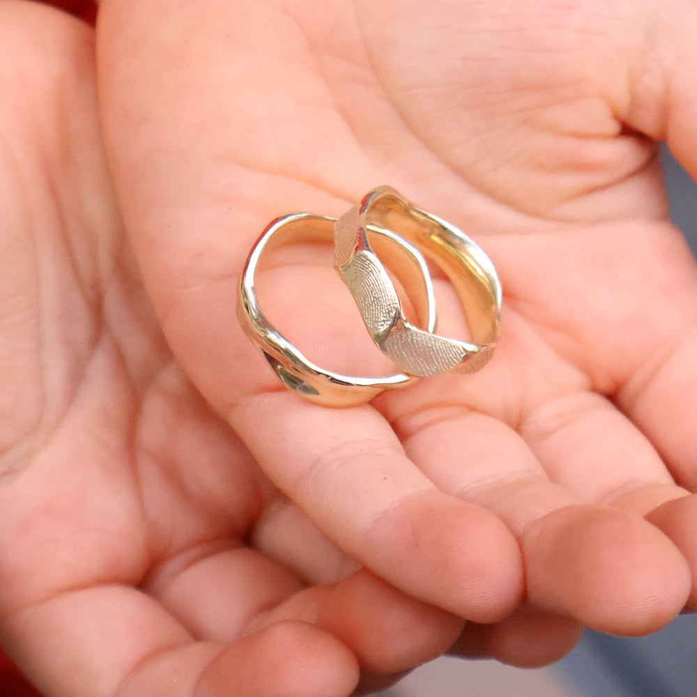 Impression™ Wave Ring | Yellow Gold