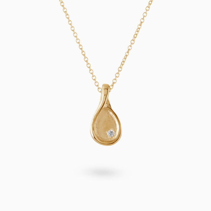 Custom Forma Pendant (Stones & Engraving) | Yellow Gold