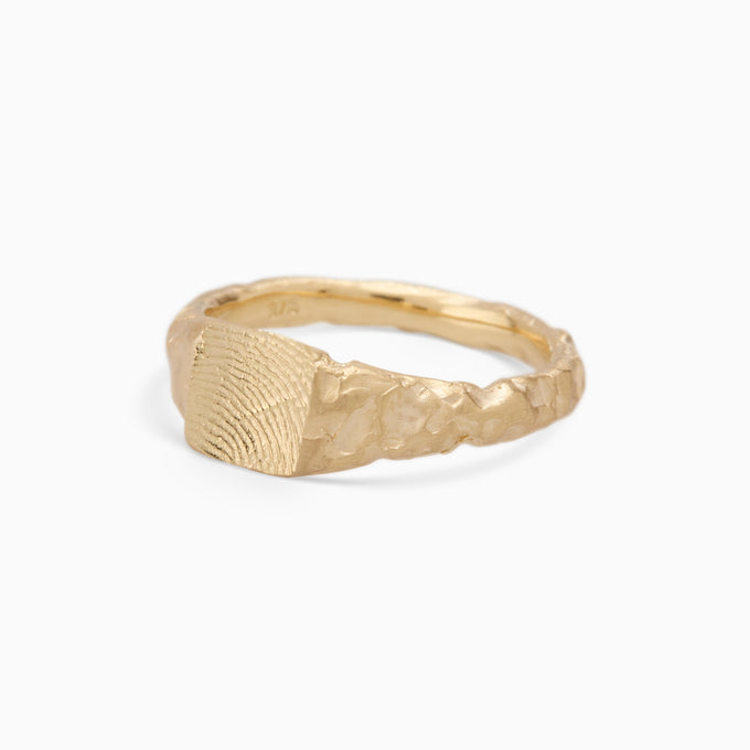 Impression™ Slate Signet Ring | Yellow Gold