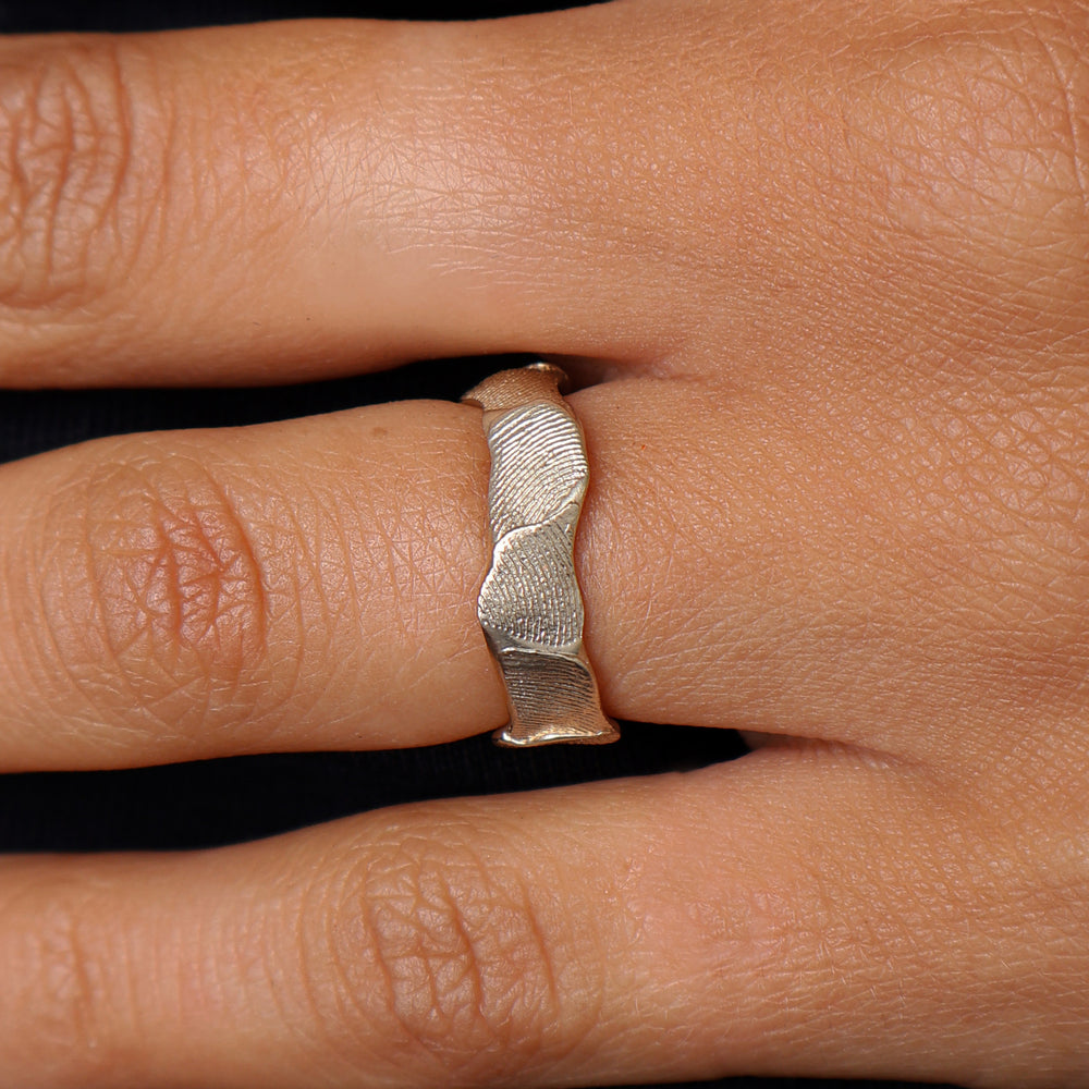 Impression™ Wave Ring | White Gold