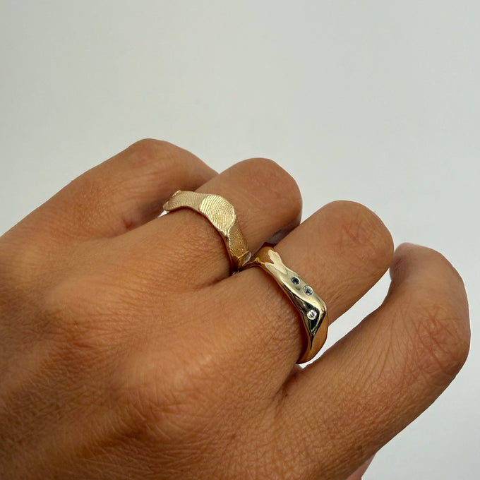Impression™ Wave Ring | Yellow Gold
