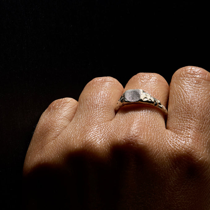 Impression™ Slate Signet Ring | White Gold