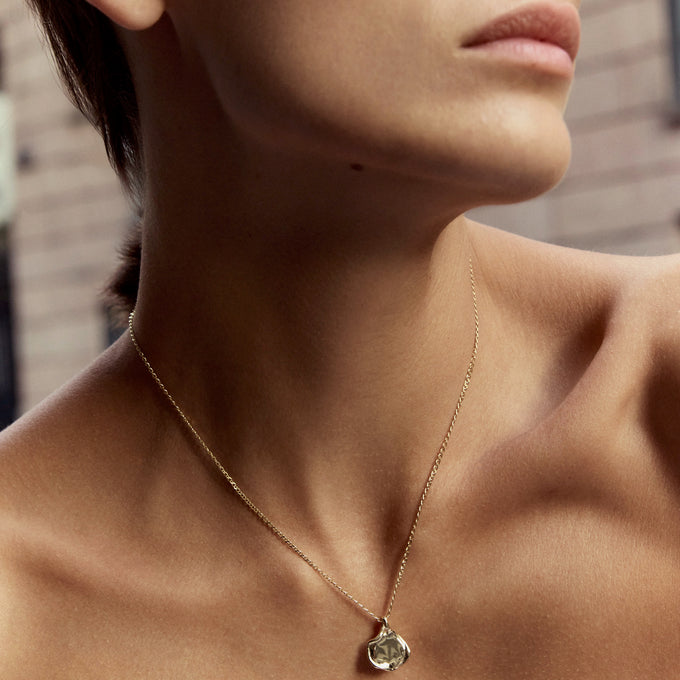 Mini Custom Wave Pendant (Stone & Engraving) | Yellow Gold