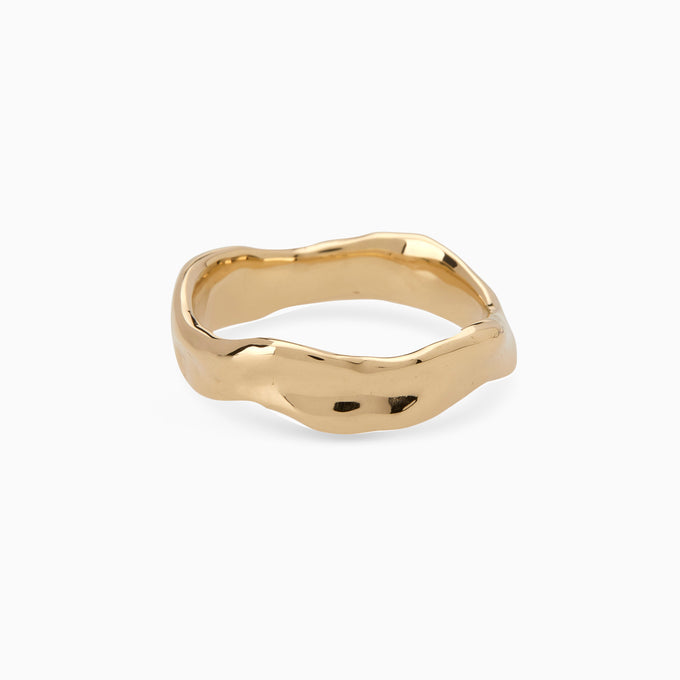 Custom Wave Ring (Stone & Engraving) | Yellow Gold