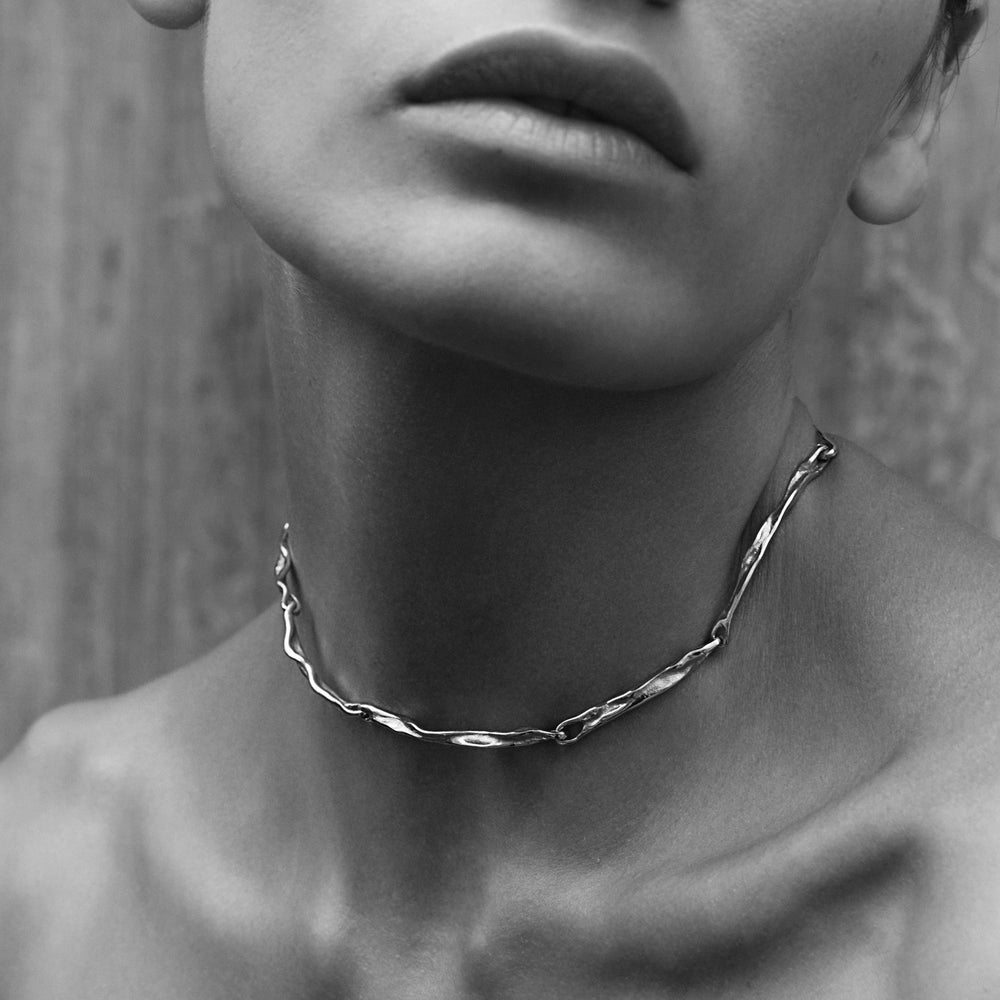 Sculpt Necklace | White Gold