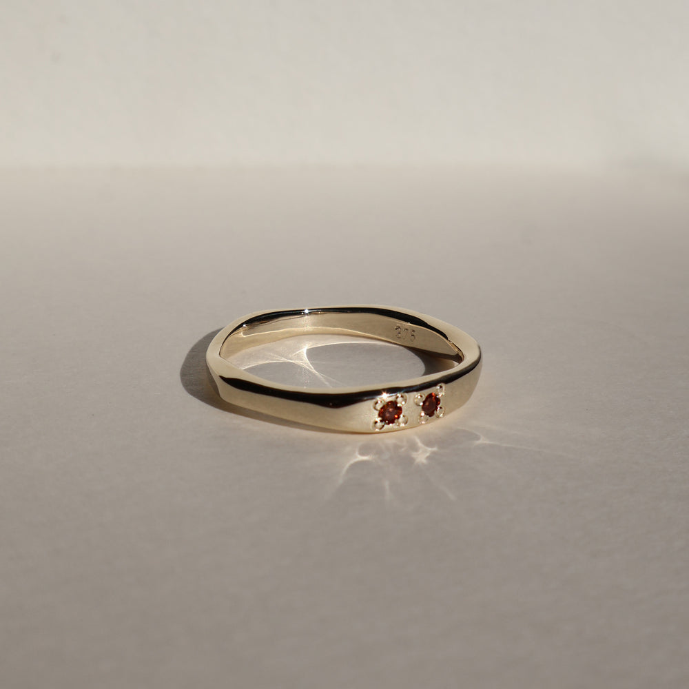 Apex Stone Ring | Solid Gold