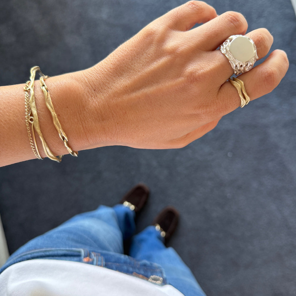 Sculpt Bangle | Yellow Gold