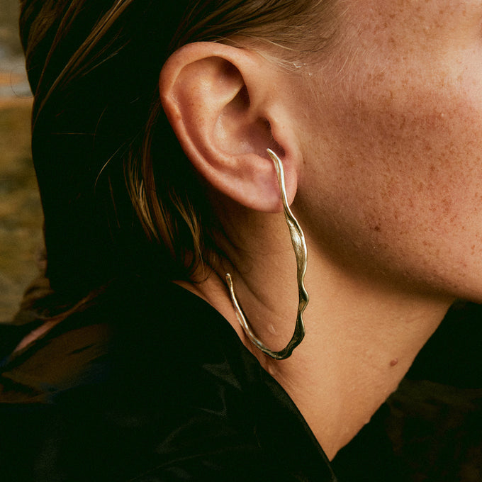 Sculpt Teardrop Hoops | Yellow Gold