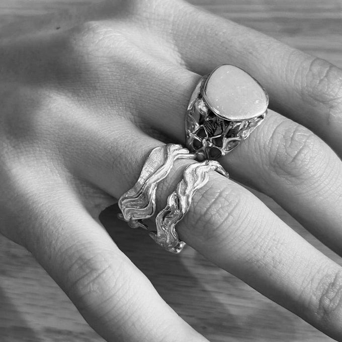 Sculpt Band Ring | White Gold