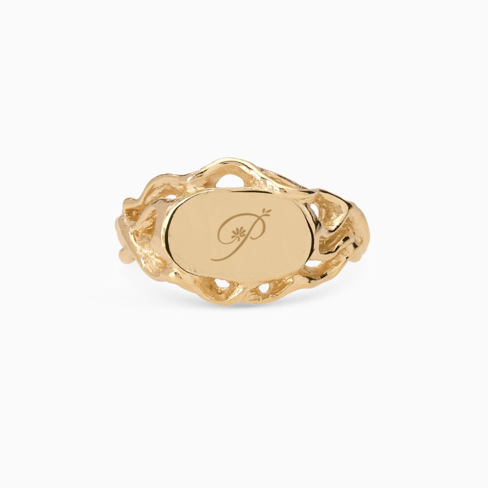 Engraved Ivy Oval Signet Ring | Yellow Gold