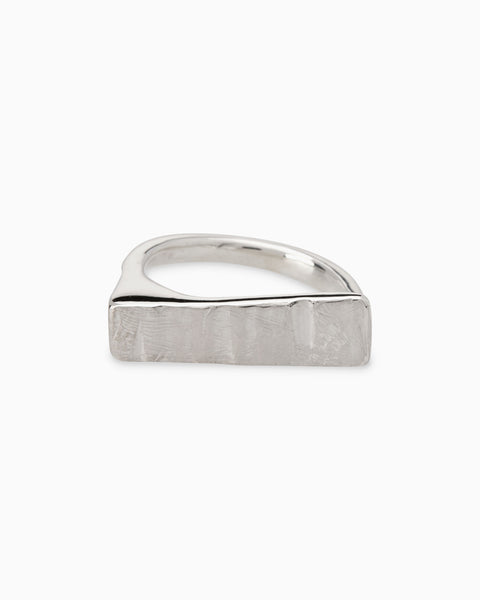 Curved Veil Ring | Solid White Gold