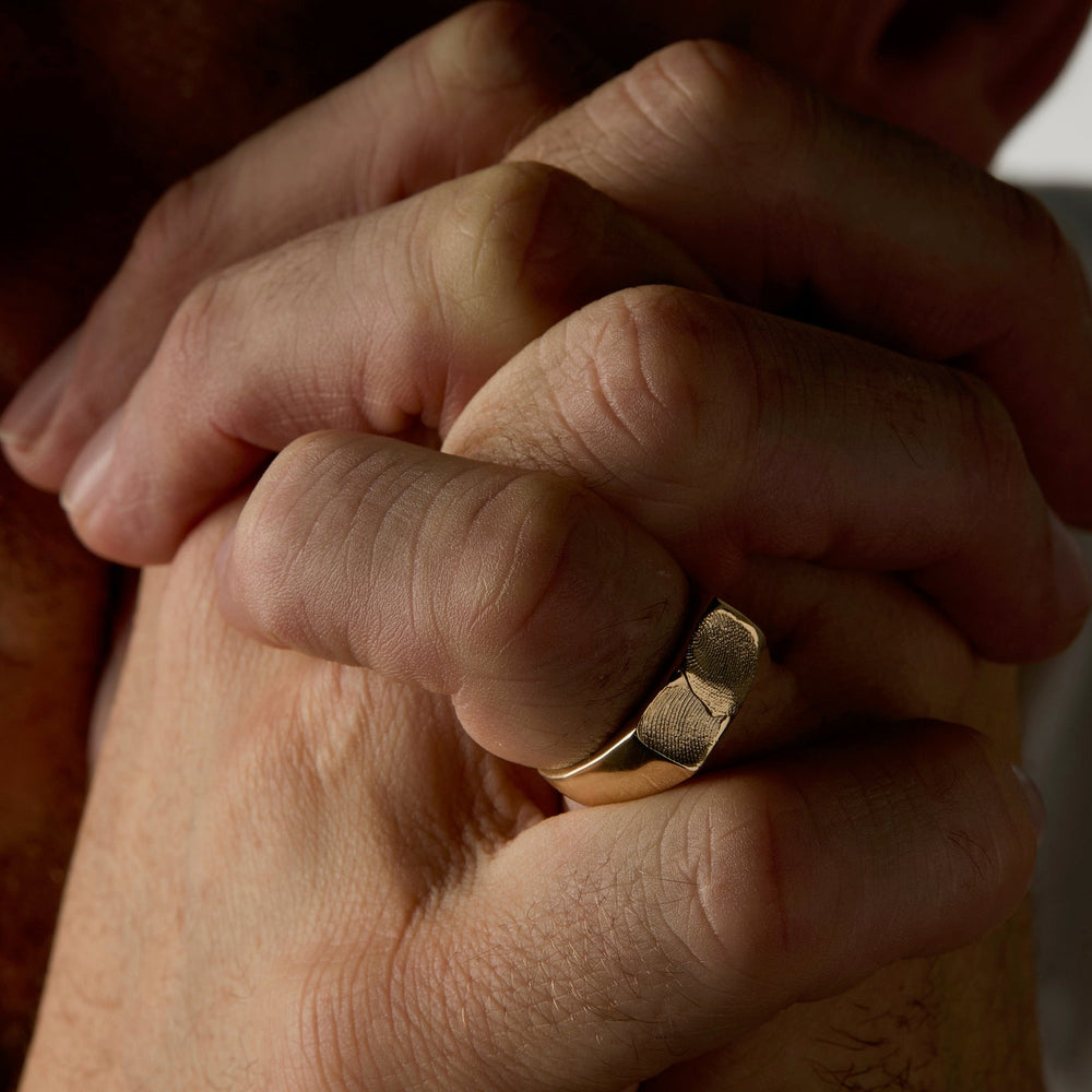 Impression™ Rectangle Signet Ring | Yellow Gold