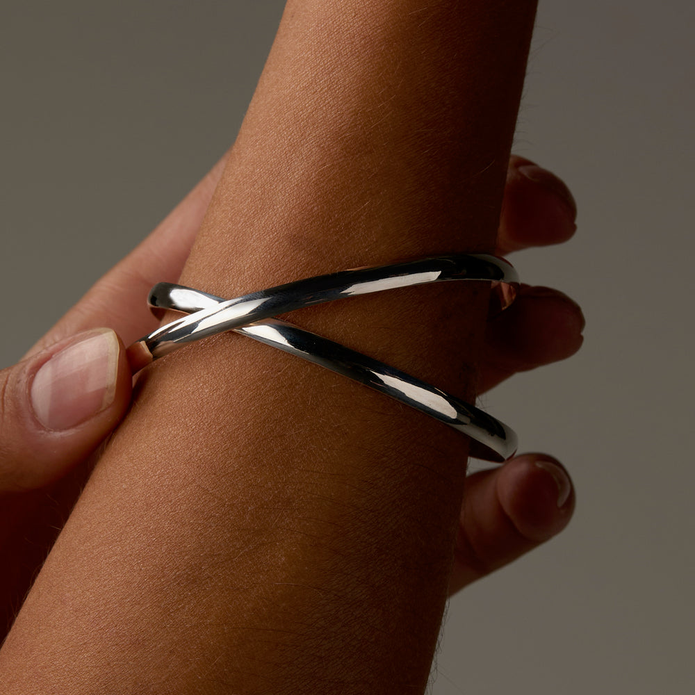 Classic Bangle | White Gold