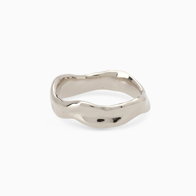 Custom Wave Ring (Stone & Engraving) | Silver