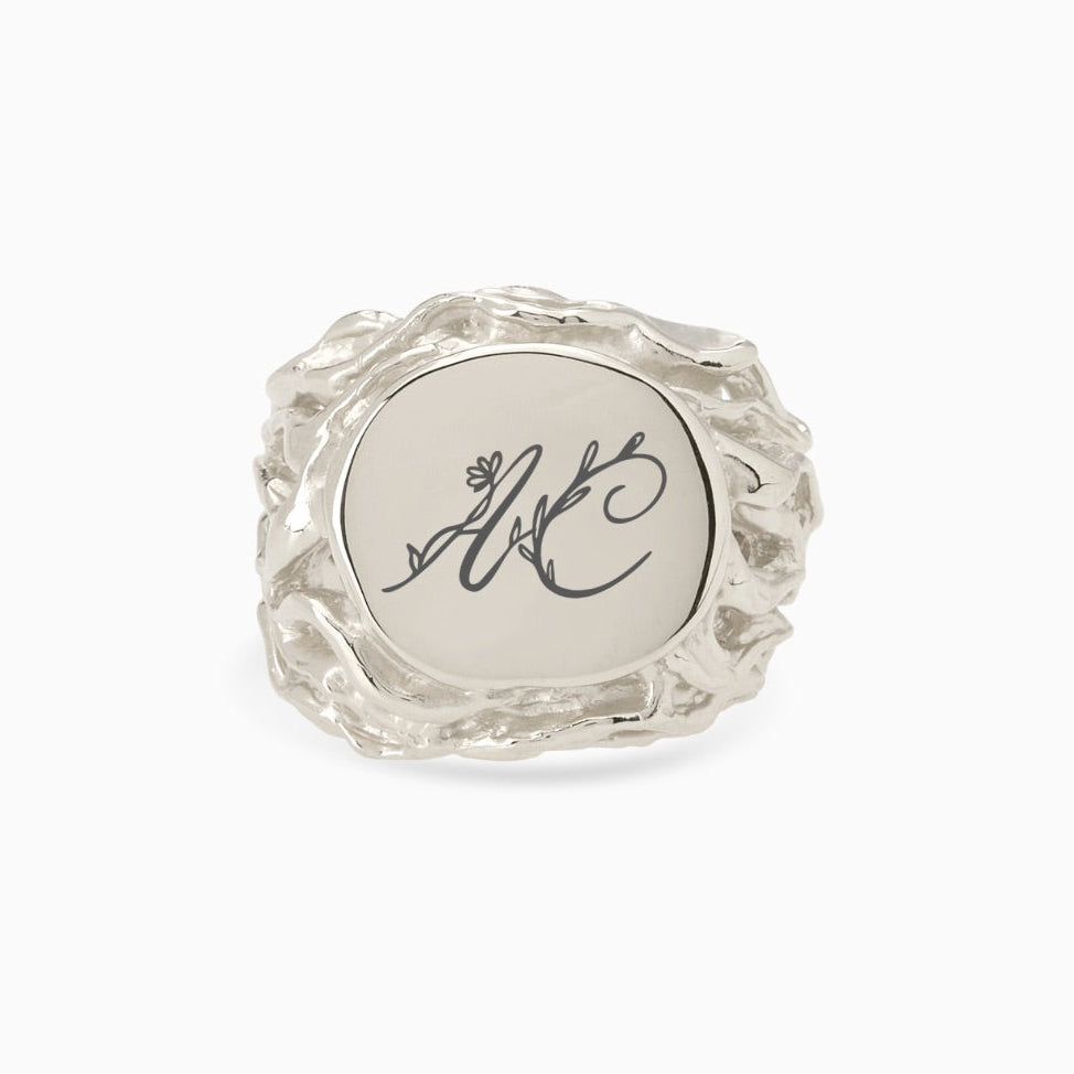 Engraved Ivy Signet Ring | Silver