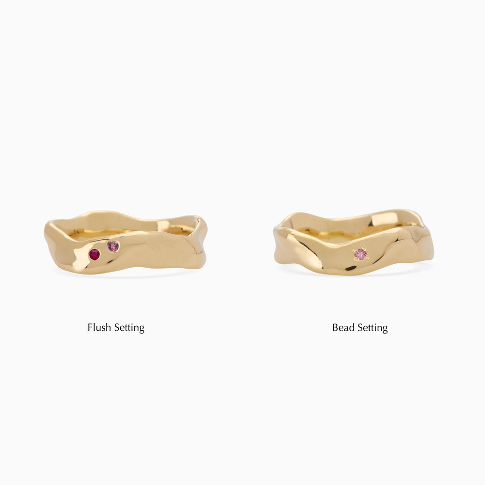 Custom Wave Ring (Stone & Engraving) | Yellow Gold