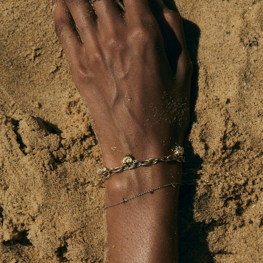 Hinge Link Charm Bracelet | Gold