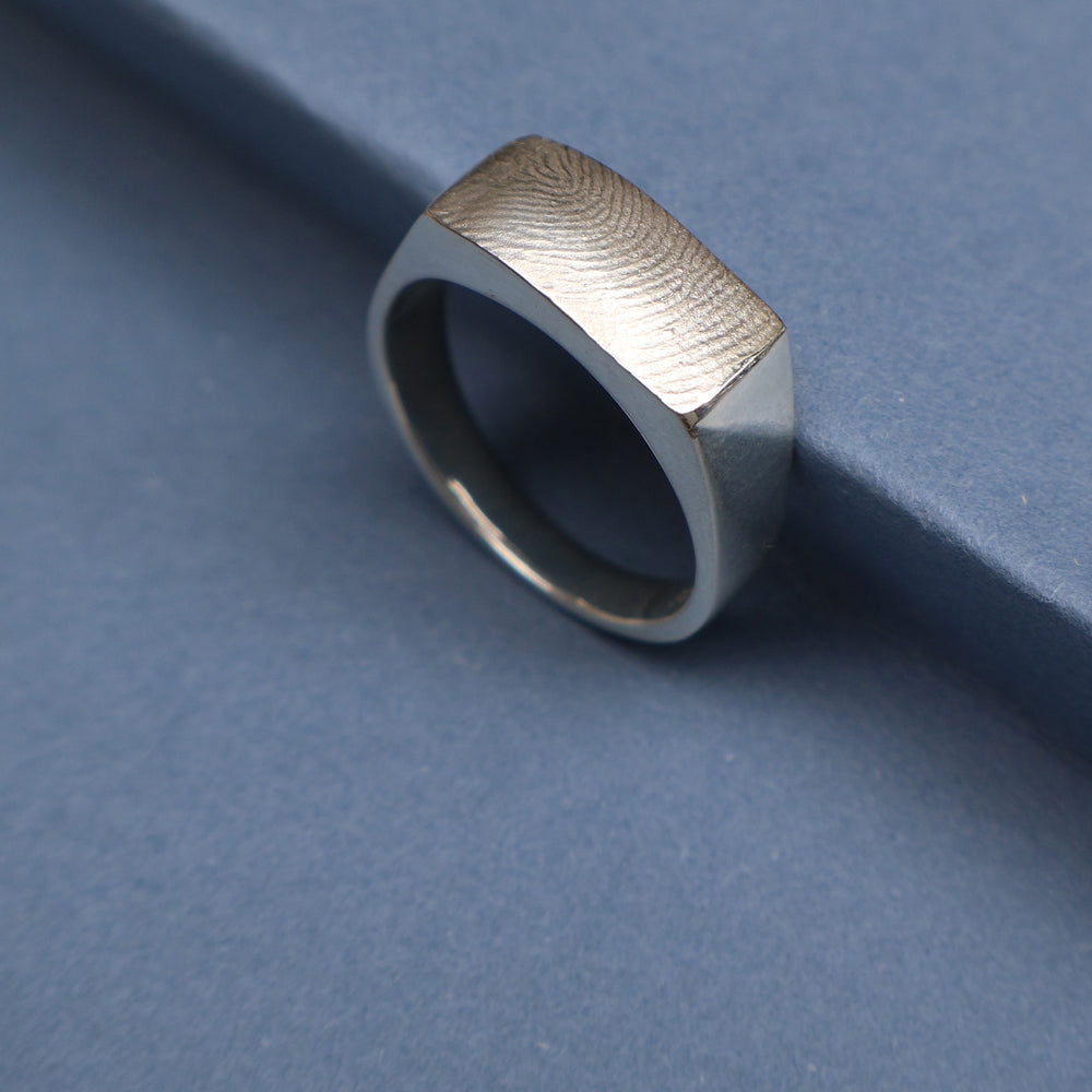 Impression™ Rectangle Signet Ring | Silver