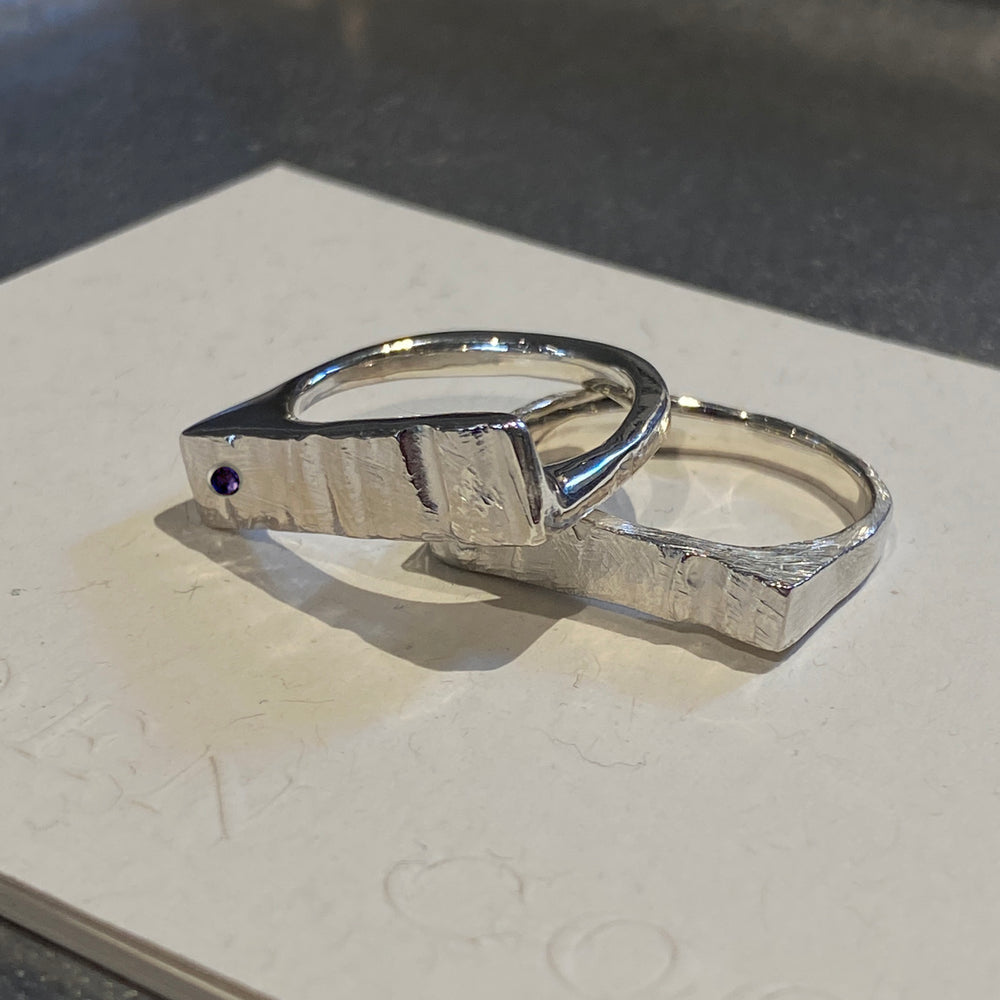 Curved Veil Stone Ring | Silver