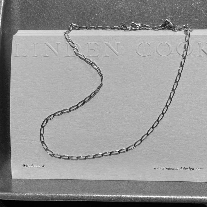 Fine Ribbon Link Necklace | Silver