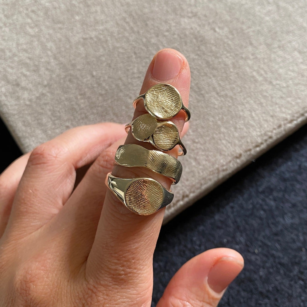 Impression™ Signet Ring | Yellow Gold