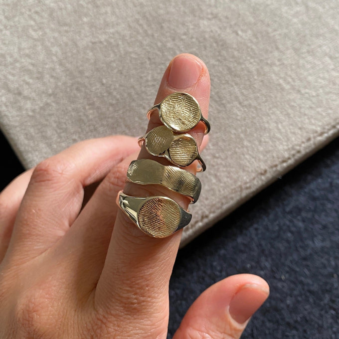 Impression™ Signet Ring | Yellow Gold