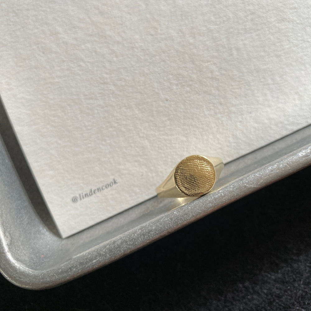 Impression™ Signet Ring | Yellow Gold