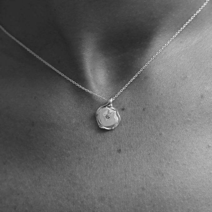 X-Mini Custom Wave Pendant (Stone & Engraving) | Rose Gold