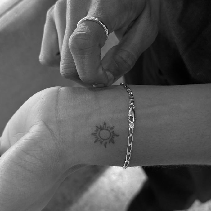 Fine Ribbon Link Bracelet | Silver