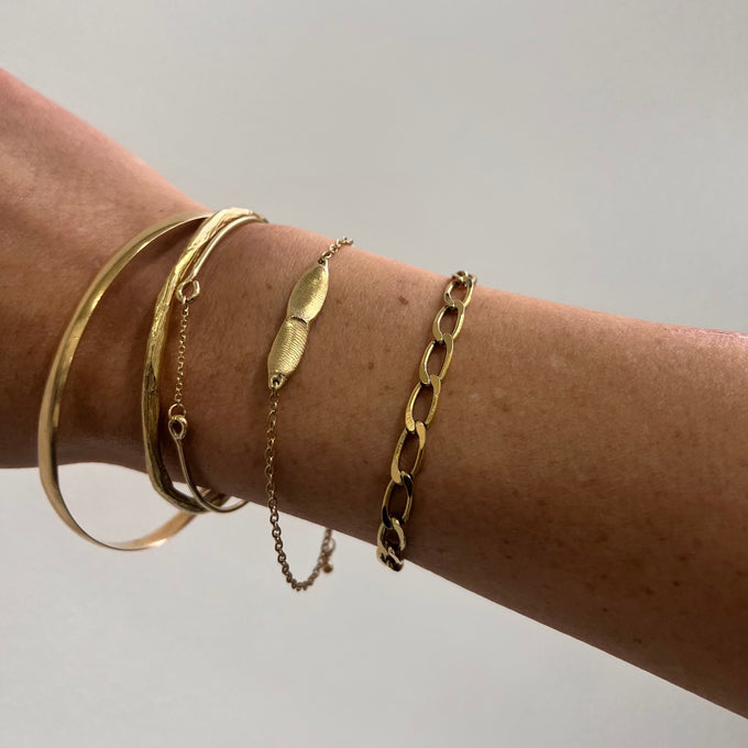 Impression Bar Bracelet | Yellow Gold