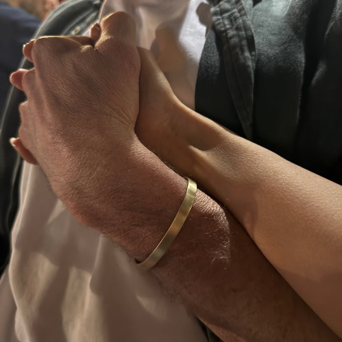 Unisex Brushed Cuff Fine | Solid Yellow Gold