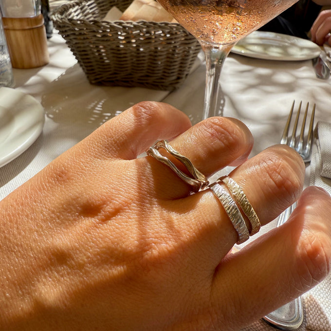 Delicate Sculpt Ring | White Gold