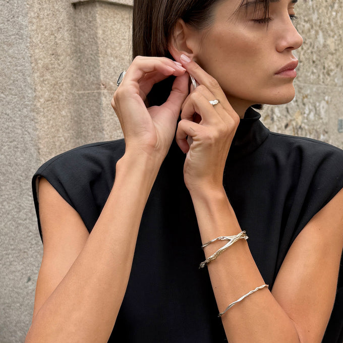 Sculpt Bangle | White Gold