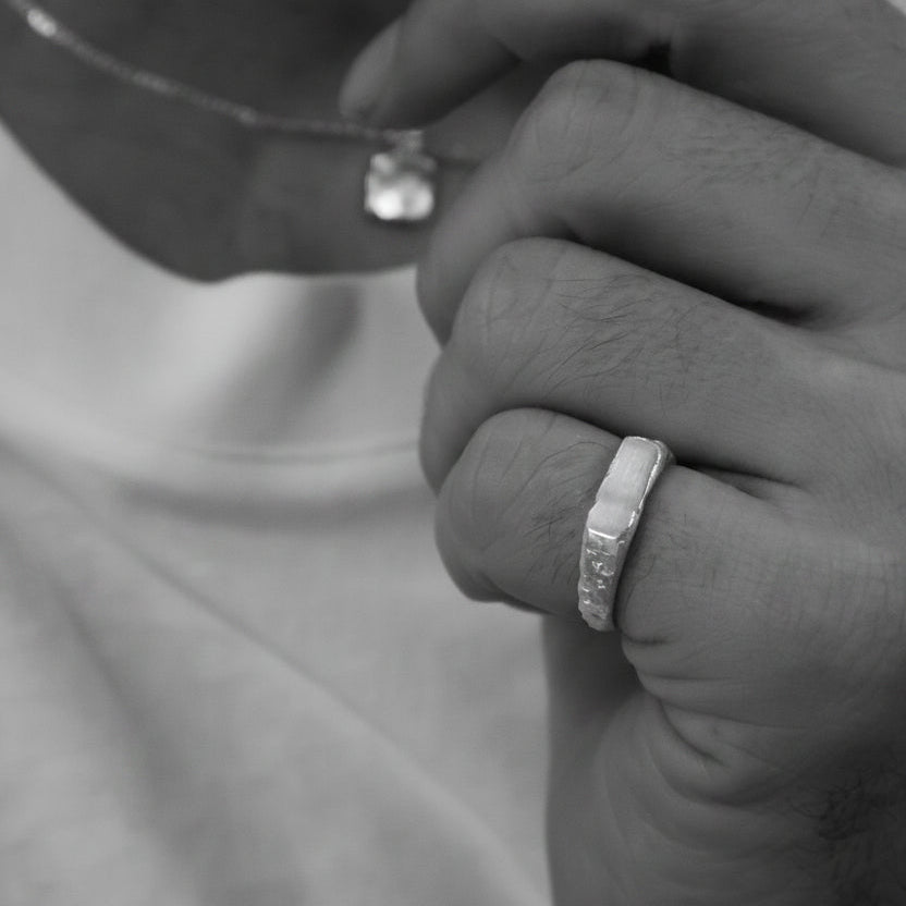 Engraved Mason Ring | White Gold