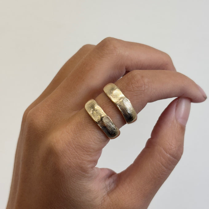 Impression™ Band Ring | Yellow Gold