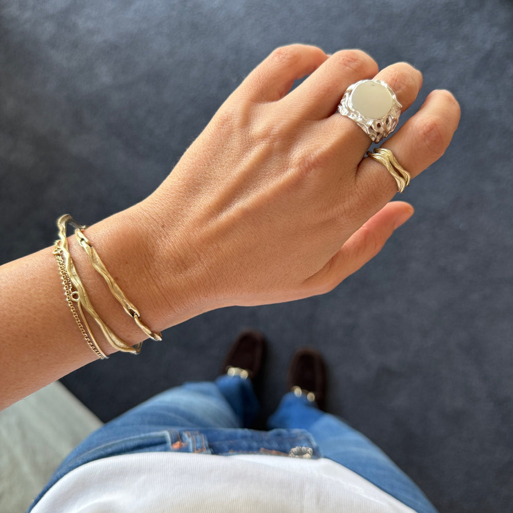Delicate Sculpt Ring | Yellow Gold