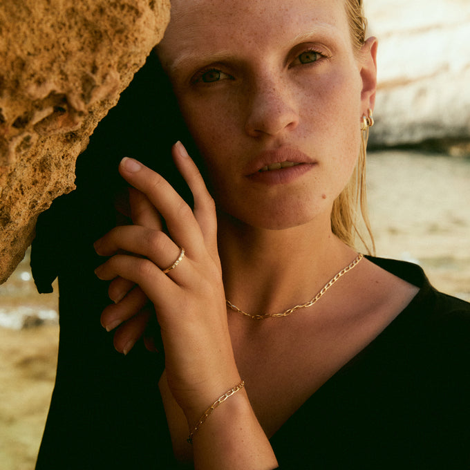 Fine Ribbon Link Bracelet | Yellow Gold