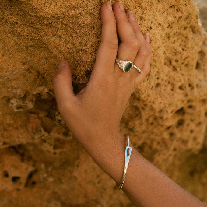 Catch Bangle | Silver