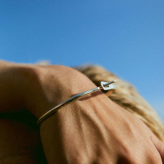 Catch Bangle | Silver
